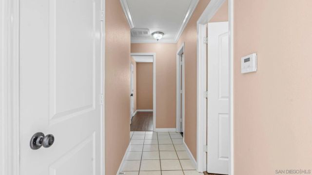 8410 Innsdale Ln, San Diego, CA 92114