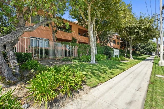 12601 Van Nuys 111, Pacoima, CA 91331