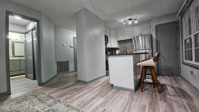 503 Gosgooseneck Dr B2, Cary, NC 27513