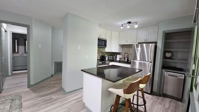 503 Gosgooseneck Dr B2, Cary, NC 27513