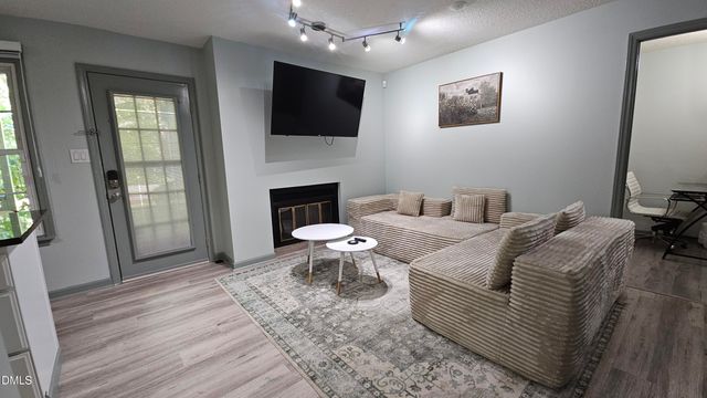 503 Gosgooseneck Dr B2, Cary, NC 27513