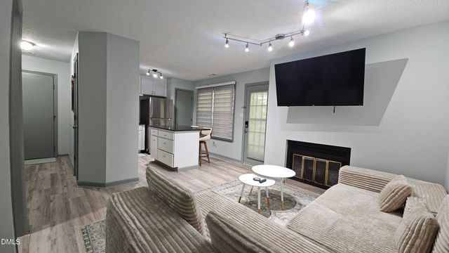 503 Gosgooseneck Dr B2, Cary, NC 27513