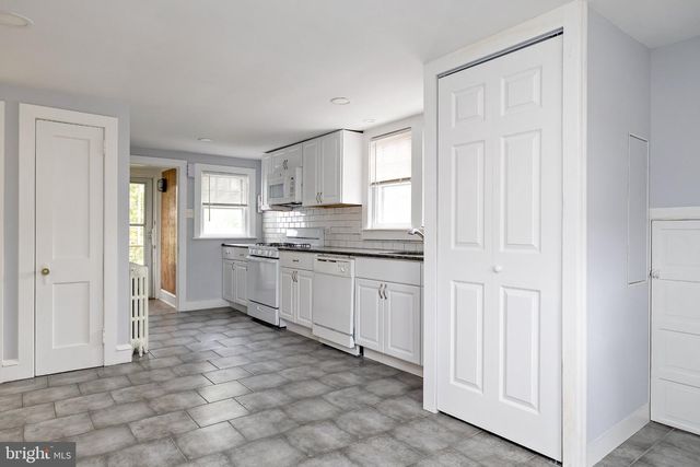 1000 BELMONT AVE, Haddon Township, NJ 08108