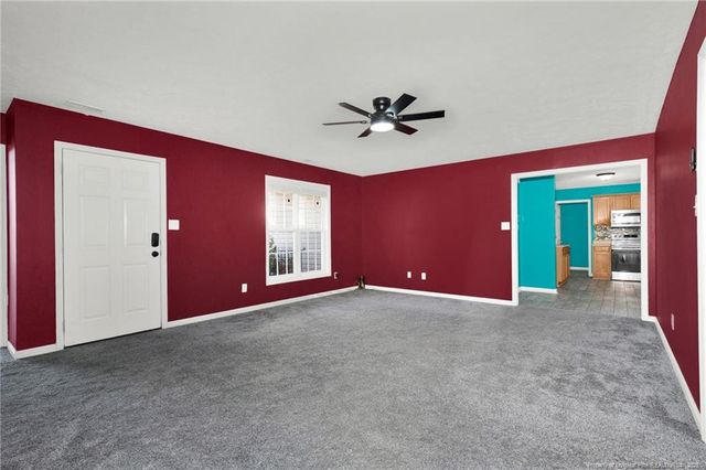 1111 Thistle Gold Drive, Hope Mills, NC 28348