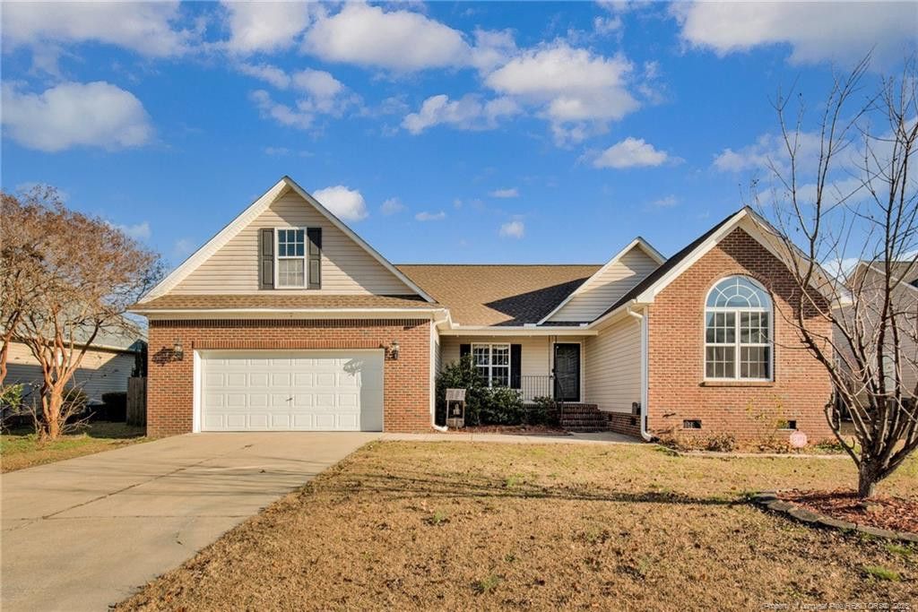 1111 Thistle Gold Drive, Hope Mills, NC 28348