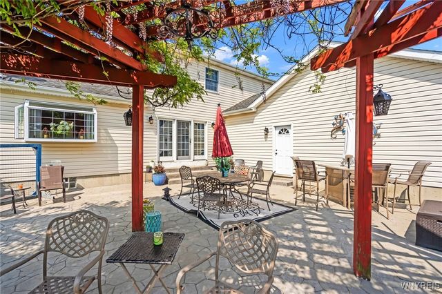 13373 Day Road, Holland, NY 14080