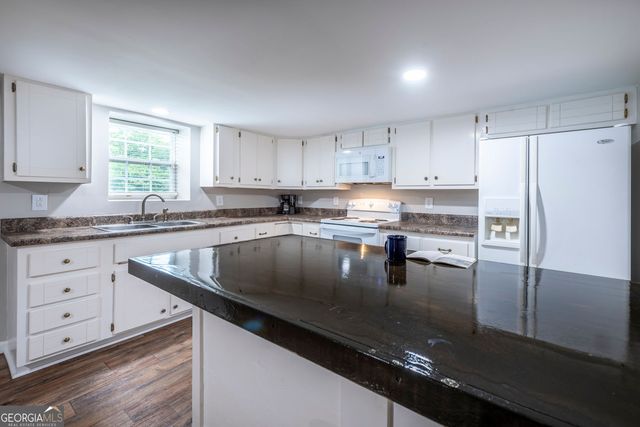 2508 Maple Road SE, Rome, GA 30161