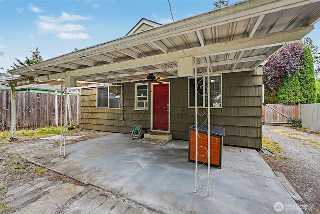 8816 A Street, Tacoma, WA 98444