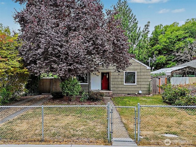 8816 A Street, Tacoma, WA 98444