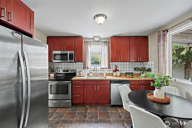 8816 A Street, Tacoma, WA 98444