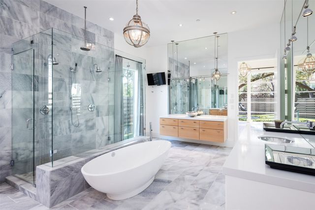 6446 Prestonshire Lane, Dallas, TX 75225