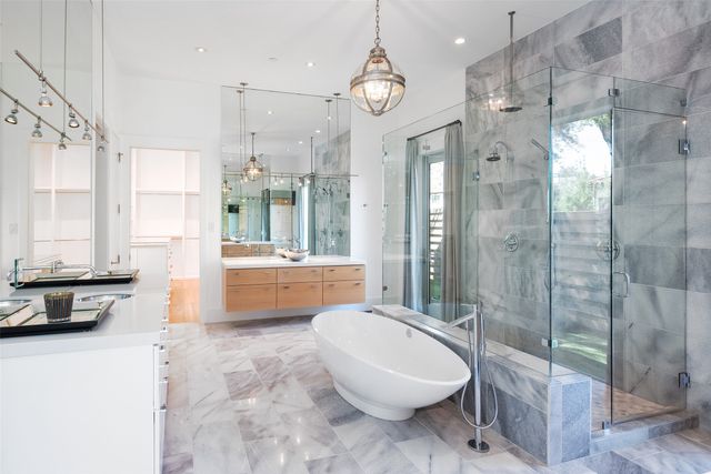 6446 Prestonshire Lane, Dallas, TX 75225