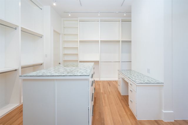 6446 Prestonshire Lane, Dallas, TX 75225