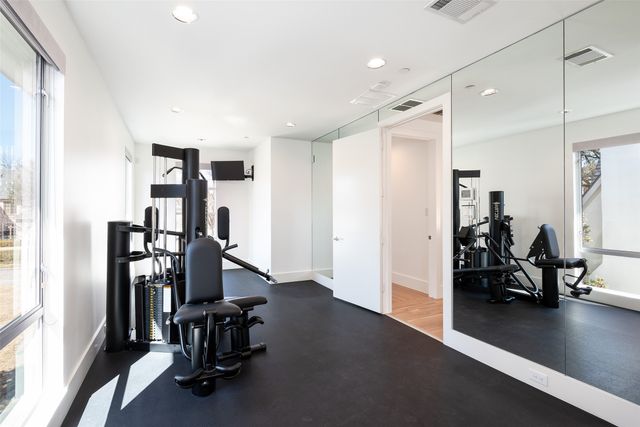 6446 Prestonshire Lane, Dallas, TX 75225