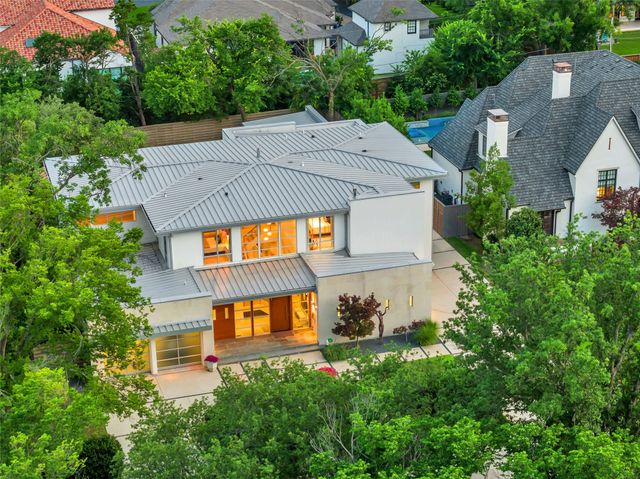 6446 Prestonshire Lane, Dallas, TX 75225