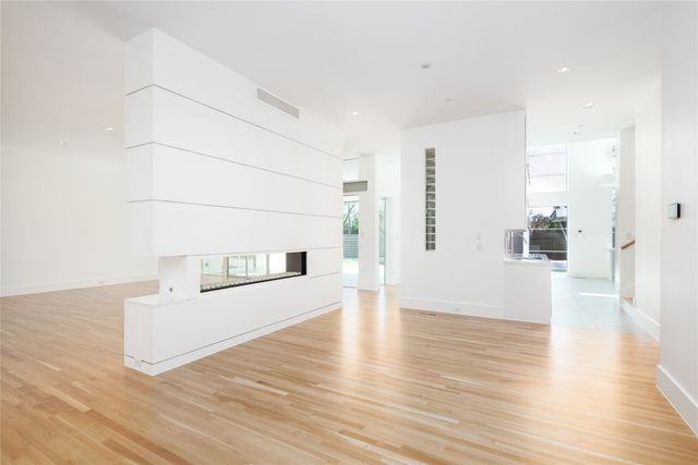 6446 Prestonshire Lane, Dallas, TX 75225