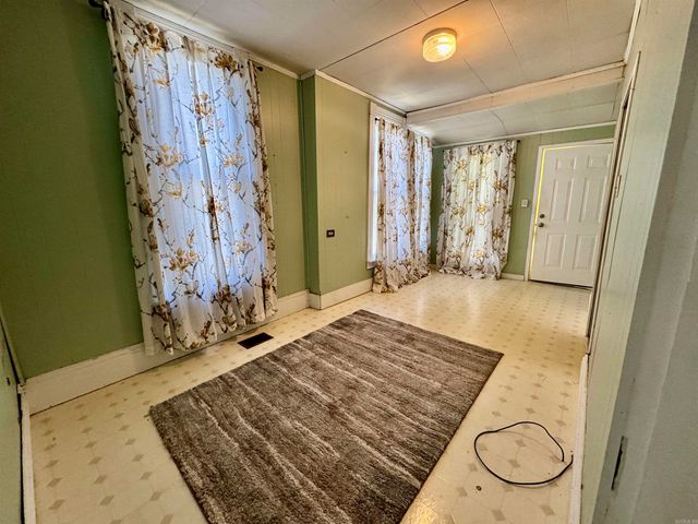 124 W Sullenberger, Malvern, AR 72104