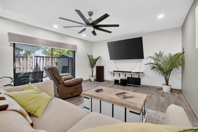 110 N Delaware Boulevard 10c, Jupiter, FL 33458