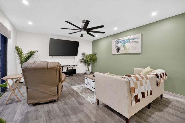 110 N Delaware Boulevard 10c, Jupiter, FL 33458