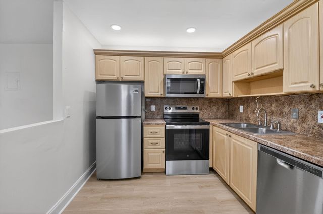 158 Valencia G, Delray Beach, FL 33446