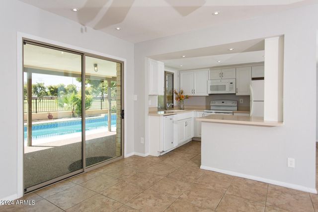 7232 S La Rosa Drive, Tempe, AZ 85283