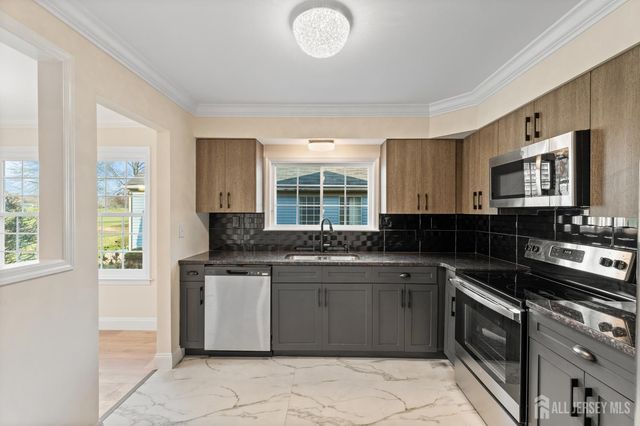 62 Yorkshire Drive A, Monroe, NJ 08831