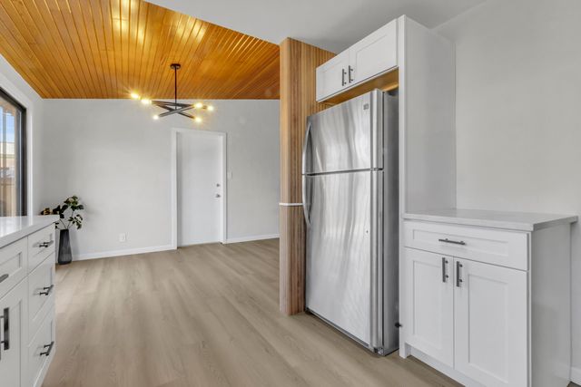 2806 Palomas Drive NE, Albuquerque, NM 87110