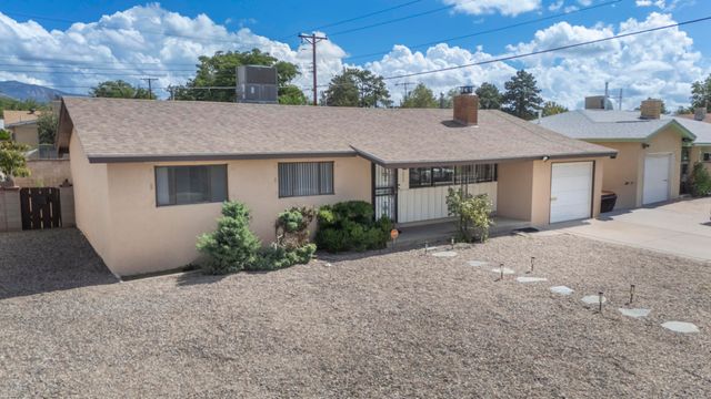 2806 Palomas Drive NE, Albuquerque, NM 87110