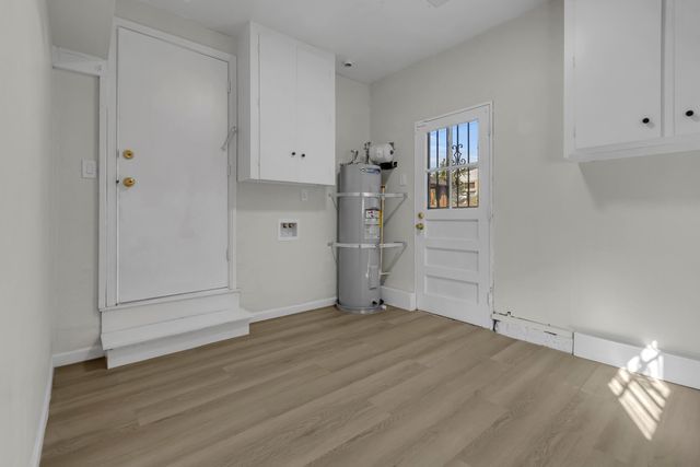 2806 Palomas Drive NE, Albuquerque, NM 87110