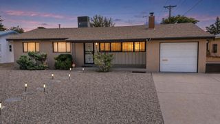 2806 Palomas Drive NE, Albuquerque, NM 87110