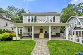 18 Hawthorne Terrace, Leonia, NJ 07605