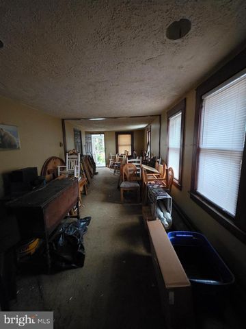 406 W BRIDGE ST, Morrisville, PA 19067