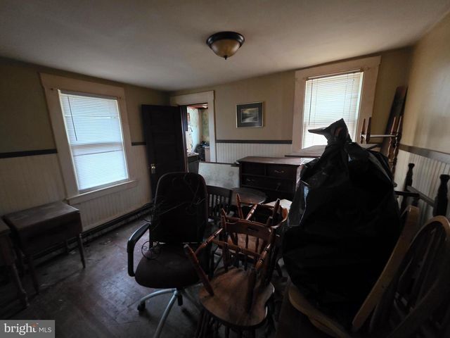 406 W BRIDGE ST, Morrisville, PA 19067