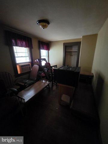 406 W BRIDGE ST, Morrisville, PA 19067