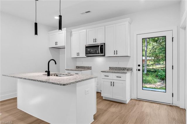 112 N Yadkin Avenue, Spencer, NC 28159