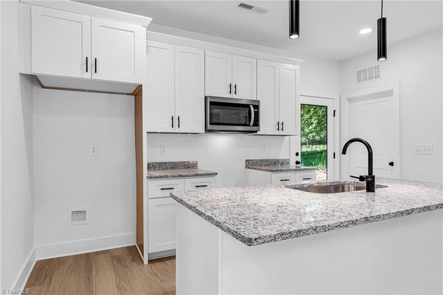 112 N Yadkin Avenue, Spencer, NC 28159