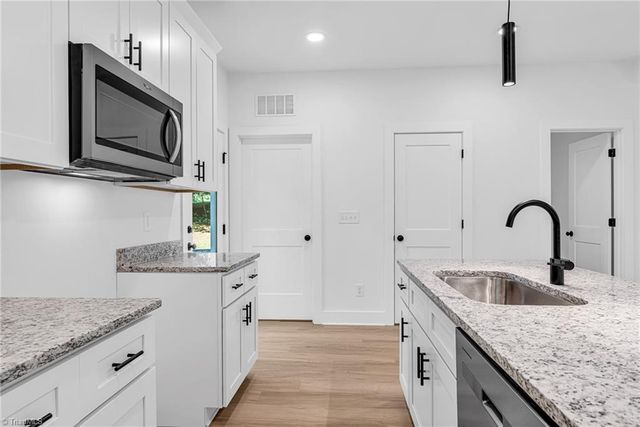 112 N Yadkin Avenue, Spencer, NC 28159