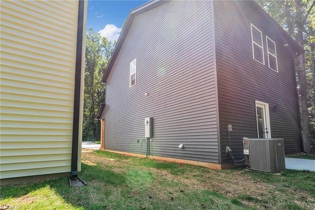 112 N Yadkin Avenue, Spencer, NC 28159