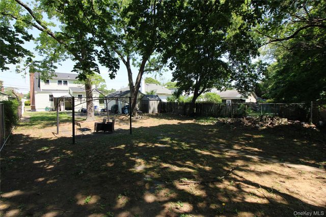 96 Fir Street, Valley Stream, NY 11580