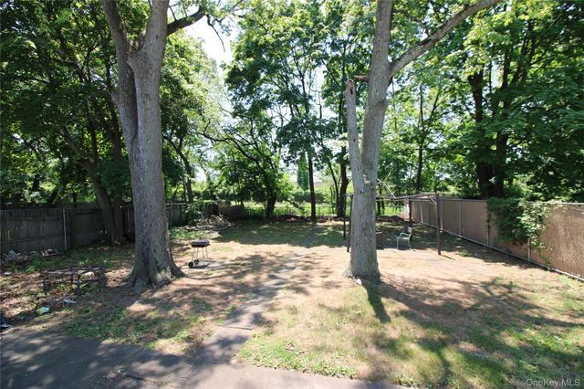96 Fir Street, Valley Stream, NY 11580