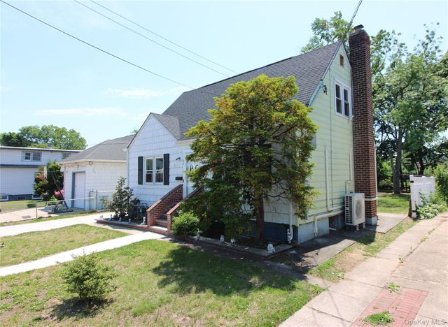 96 Fir Street, Valley Stream, NY 11580
