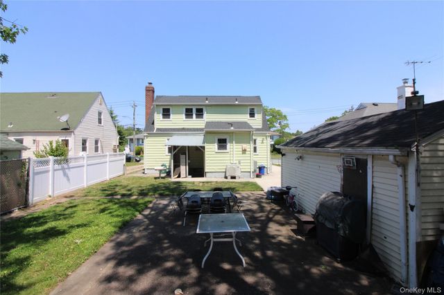 96 Fir Street, Valley Stream, NY 11580