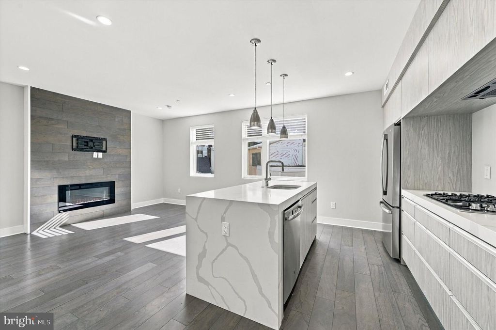 1405 FRANKFORD AVE #301, PHILADELPHIA, PA 19125 — photo 2