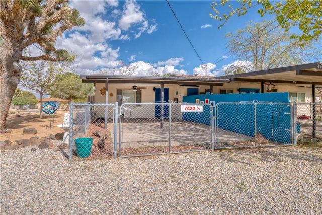 7432 Dumosa, Yucca Valley, CA 92284