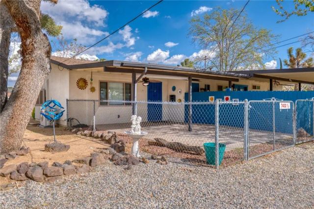 7432 Dumosa, Yucca Valley, CA 92284