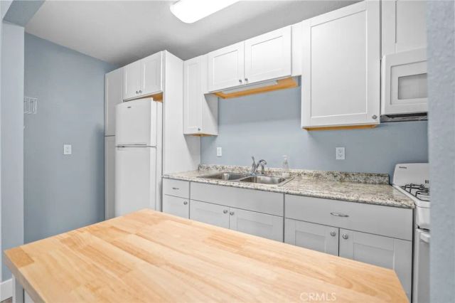 7432 Dumosa, Yucca Valley, CA 92284