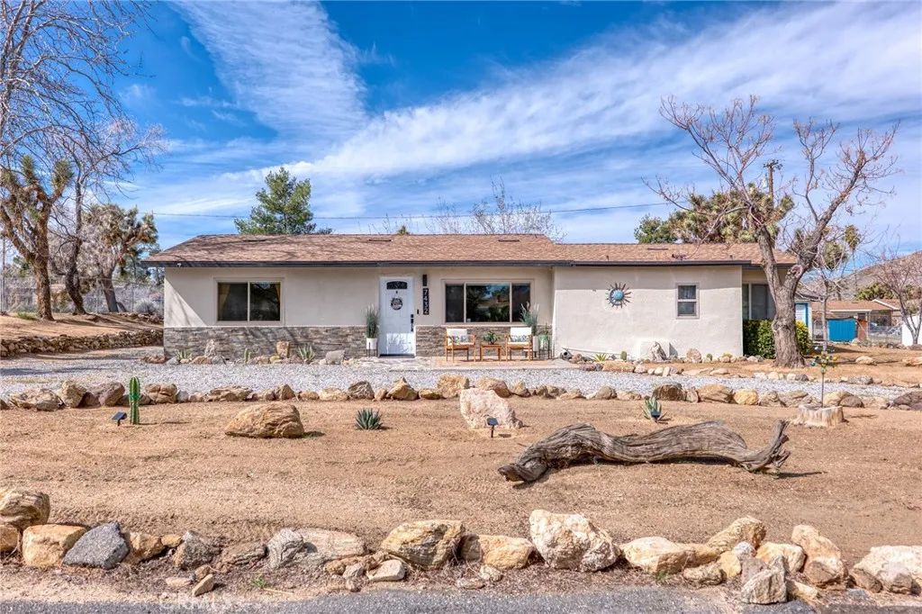 7432 Dumosa, Yucca Valley, CA 92284