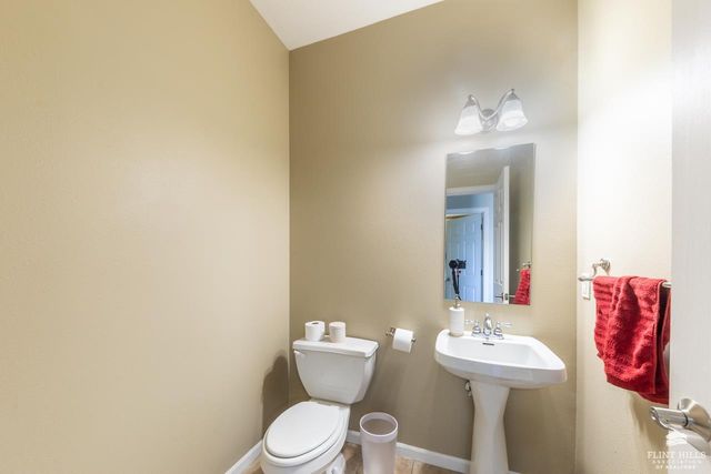 1044 Burton Place, Manhattan, KS 66503