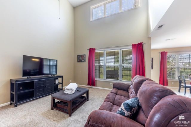 1044 Burton Place, Manhattan, KS 66503