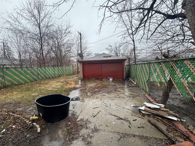 15210 Rossini Drive, Detroit, MI 48205